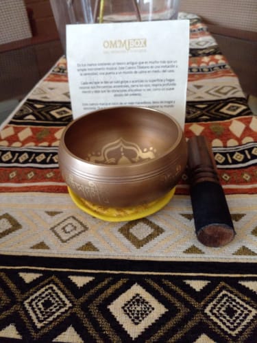 Customer photo review of CUENCO TIBETANO MANTRA - DORADO (10 CM)