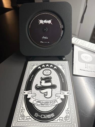 Customer photo review of Stray Kids Mini Album - "樂-STAR" (RockStar) ALBUM