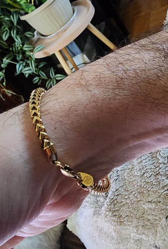 Customer photo review of Franco Bracelet - Gold