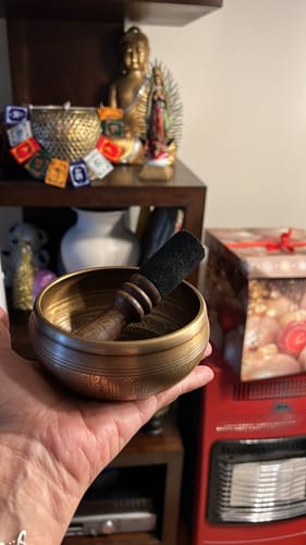 Customer photo review of CUENCO TIBETANO MANTRA - DORADO RELIEVE (10,5 CM)