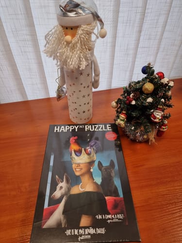 Customer photo review of Dėlionė „Is This A Crown Or A Cock“ 1000 detalių