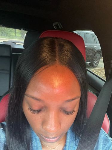 Customer photo review of Glueless Preplucked Human Hair Wigs Ready To Wear And Go Brazilian Bone Straight 13x4 HD Lace Frontal Human Hair Wig For Women