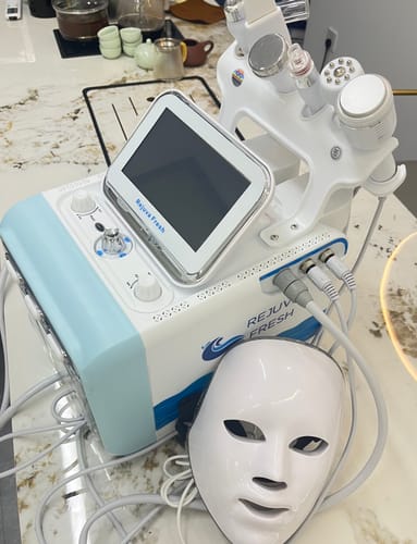 Customer photo review of 3rd Gen 7 in 1 Professional Hydro Dermabrasion Machine