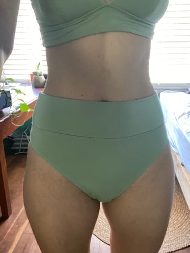 Customer photo review of Isabella High Waisted Underwear