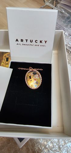 Customer photo review of Gustav Klimt The Kiss Öpücük Tablo Tasarım Kolye