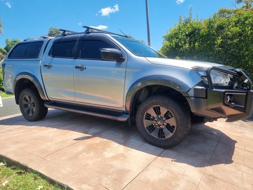 Customer photo review of Loaded 4X4 40mm Lift Kit: ISUZU D-MAX (2021-ON)