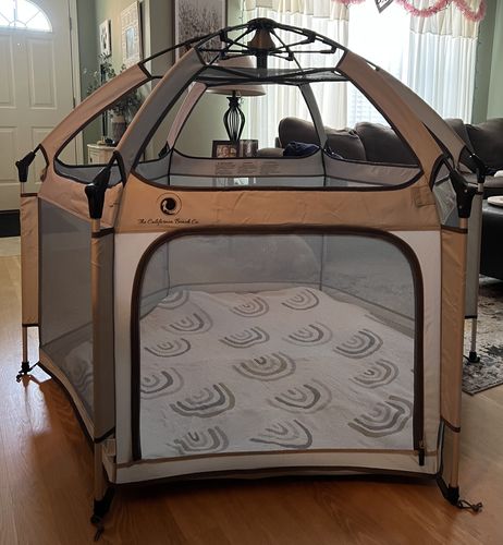 Customer photo review of Pop N' Go™ Playpen