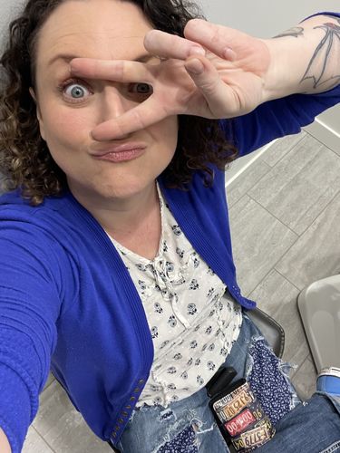 Customer photo review of LA LA LIPS