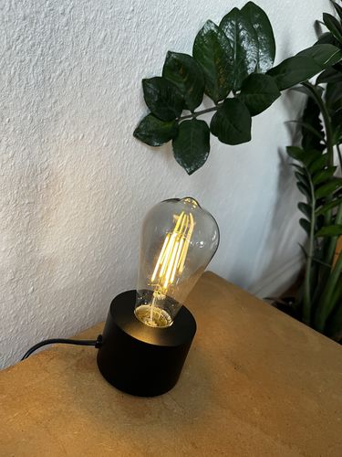 Kundenbewertung mit Foto zu LEDVANCE Bluetooth SMART+ Edison Kolbenform LED Filament Lampe dimmbar (ex 44W) 6W / 2700K Warmweiß Smoke E27