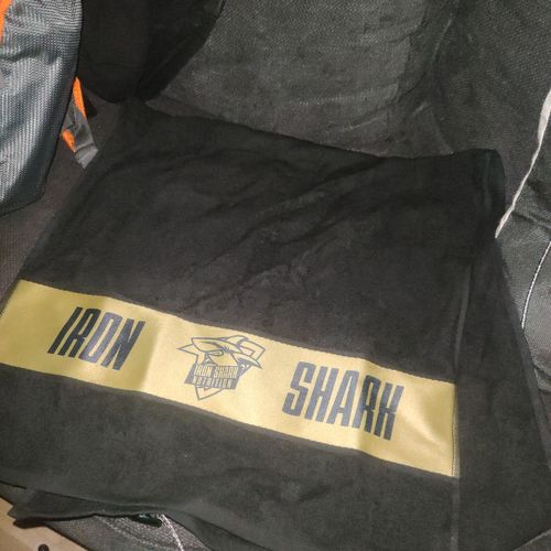 Customer photo review of Serviette IRONSHARK