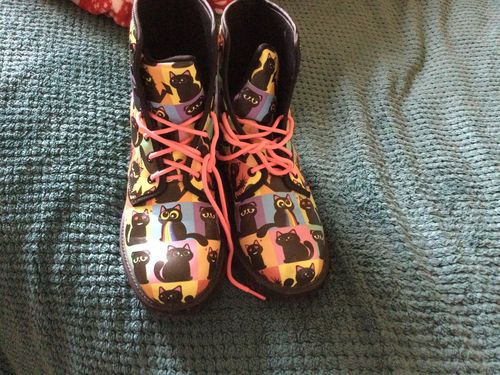 Customer photo review of Black Cats Boots