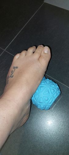 Customer photo review of Portable Vibrating Massage Roller - Vibit ROLL