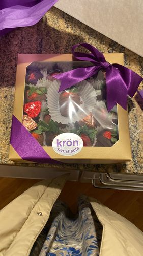 Customer photo review of Chocolate Dipped & Drizzled Fresh Strawberries and Fruits, Pickup and Local Delivery Only