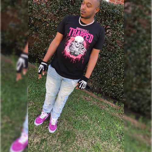 Customer photo review of Jordan 1 Mid Coral Chalk DopeSkill T-Shirt Trapped Halloween Rush Pink Graphic