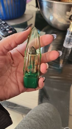 Customer photo review of DermaSoie - Baume à lèvres PerfectLips