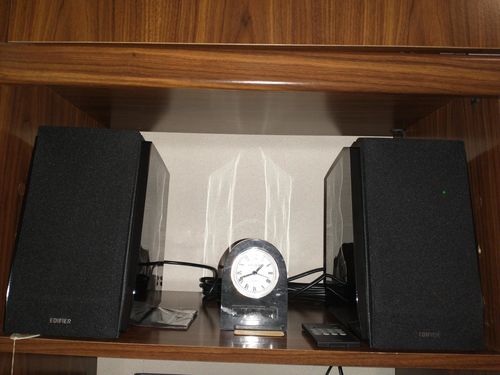 Customer photo review of R1850DB Powered Bookshelf Speakers