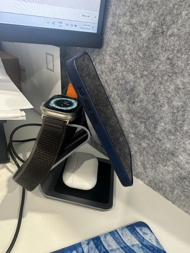 Customer photo review of Premium 3 in 1 Aluminum Alloy MagSafe Charging Stand
