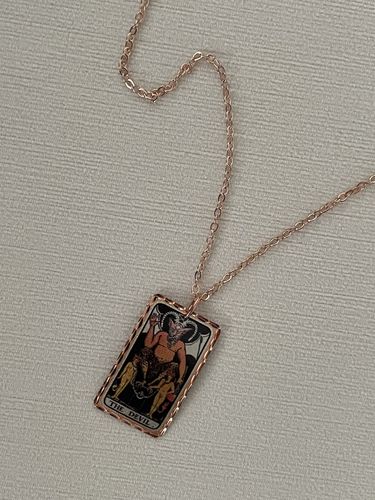 Customer photo review of The Devil Şeytan Tarot Kartı Kolye