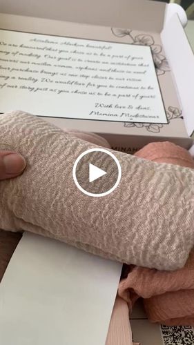 Customer video review of Cotton Crinkle Hijab Set - Teddy Bear