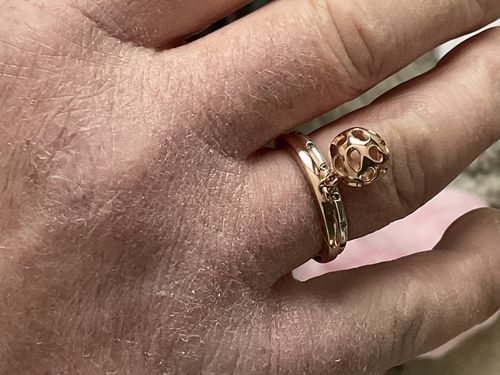 Customer photo review of Lattice Pebble Globe Ring
