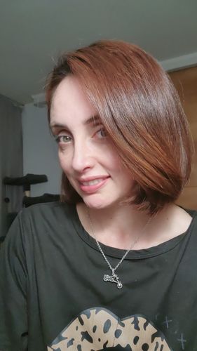 Reseña con foto de un cliente sobre Pack 2 Hennas Jamila BAQ Premium - Cobrizo Intenso y Duradero 🔥 👩🏼🦰