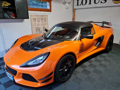 Customer photo review of Lotus Exige V6 V Weave Carbon Fibre Front Access Panel