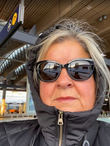 Customer photo review of LA LA LIPs