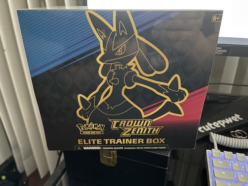 Customer photo review of Clutch Pokémon Club ETB Shipping Fee