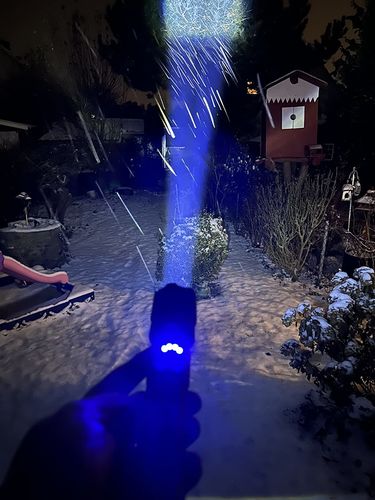 Customer photo review of GJEMAX Taschenlampe LED 10.000 Lumen