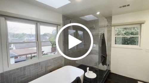 Customer video review of SmartWings Motorized Light Filtering Roller Shades 70% Blackout Safari