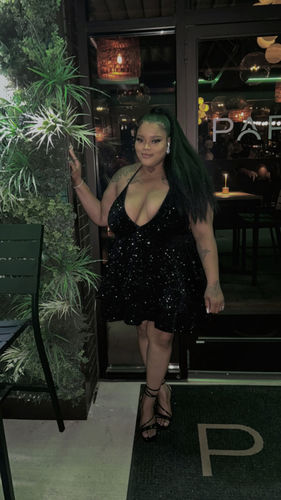 Customer photo review of Yasmin | Black