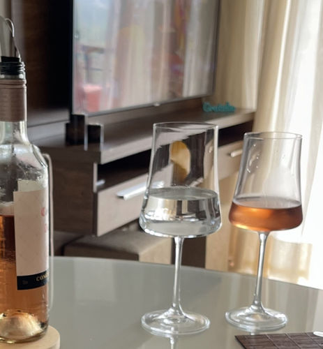 Customer photo review of Kit Promocional: Linha Completa Taças de Vinho em Cristal Bohemia Sommelier para Vinho Tinto, Branco, Água e Espumante (24 Taças)