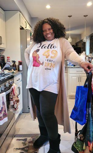 Customer photo review of Pisces Girl, Pisces Birthday Shirts For Woman, Pisces Birthday Month, Pisces Cotton T-Shirt For Her