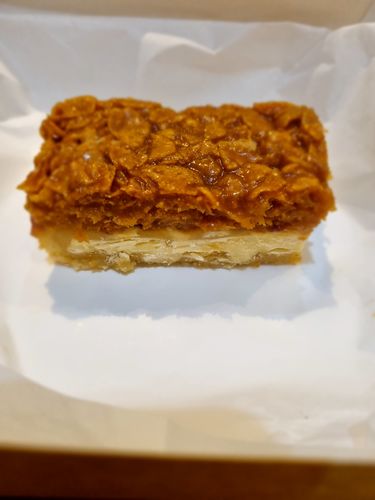 Customer photo review of Mother’s Day Cornflake Tart Blondie Box