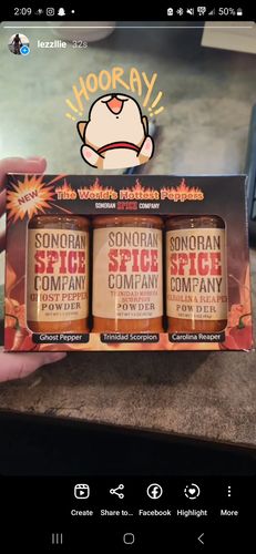 Customer photo review of World's Hottest Pepper Powder 1.5 Oz Spice Gift Box