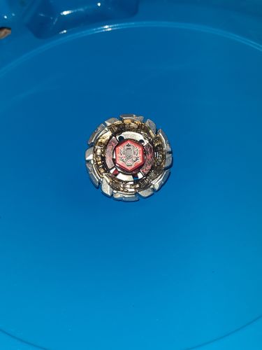Customer photo review of Takara Tomy Dark Wolf Beyblade BB-29 DF145FS Metal Fusion