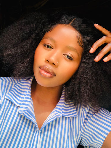 Customer photo review of BONTLE - Kinky Curl Brazilian 4x4 Lace Wig