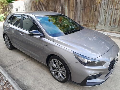 Customer photo review of Slim-line Weather Shields - Hyundai i30 PD Hatchback 17-Present