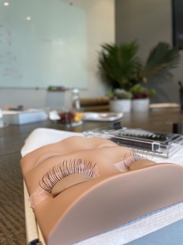 Customer photo review of CORONA, CA 2 Days Beginners Lash Training Ticket