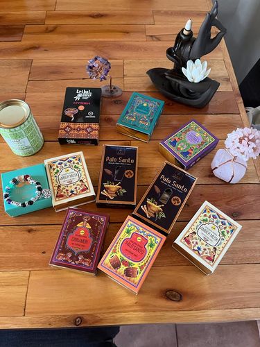 Customer photo review of Conos de inciensos mix de aromas - 5 cajas Golden India