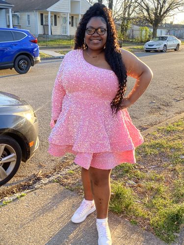 Customer photo review of Lia | Pink