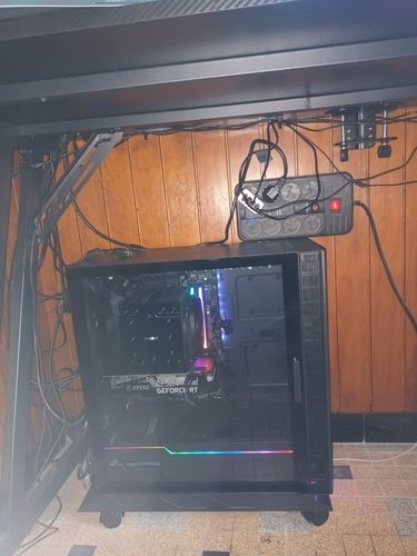 Avis photo d'un client sur PC Montage Vidéo AMD-3 Ryzen 9 5900X 4.85Ghz 12 Cores - 32Go RAM - RTX 3060 Ti - 500GB SSD Nvme -4TB SATA3 - Wifi 6E - BT 5.2 - Win11 Pro