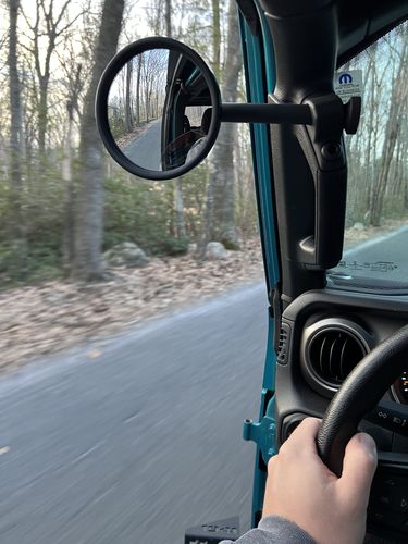 Customer photo review of JL/JLU A-Pillar Side Jeep Mirrors with Base Mount Driver AND Passenger
