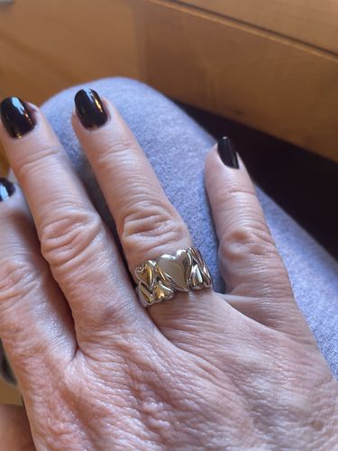 Customer photo review of Balloon Hearts Band Ring