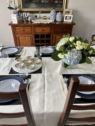 Customer photo review of Round Navy • Silver Plastic Plates | 10 Pack