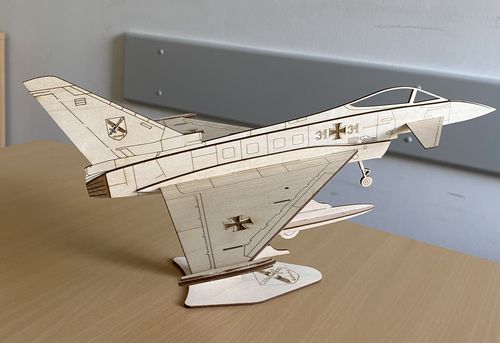 Customer photo review of Eurofighter Typhoon Deko Flugzeugmodell Bausatz | Pure Planes
