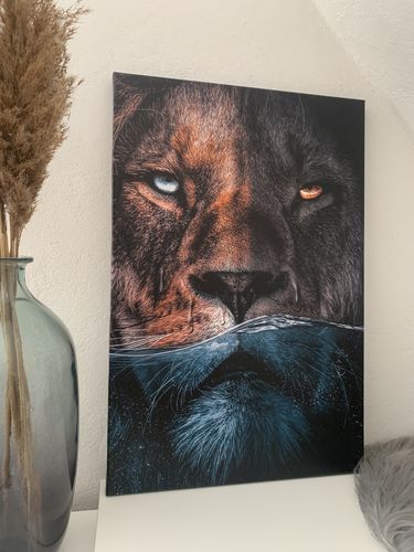 Customer photo review of Leinwandbild Löwe unter Wasser Hochformat