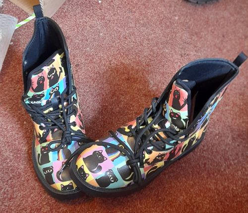 Customer photo review of Black Cats Boots