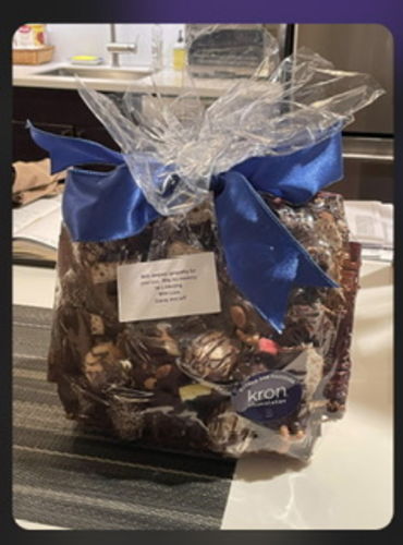 Customer photo review of Kosher for Passover Gift Baskets