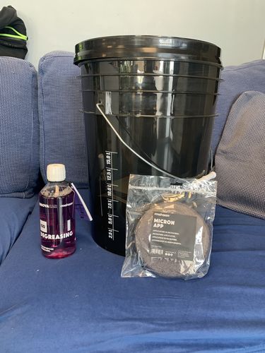 Customer photo review of DET BOWLS DI INNOVACAR SECCHIO PER LAVAGGIO AUTO CON GRIGLIA E COPERCHIO